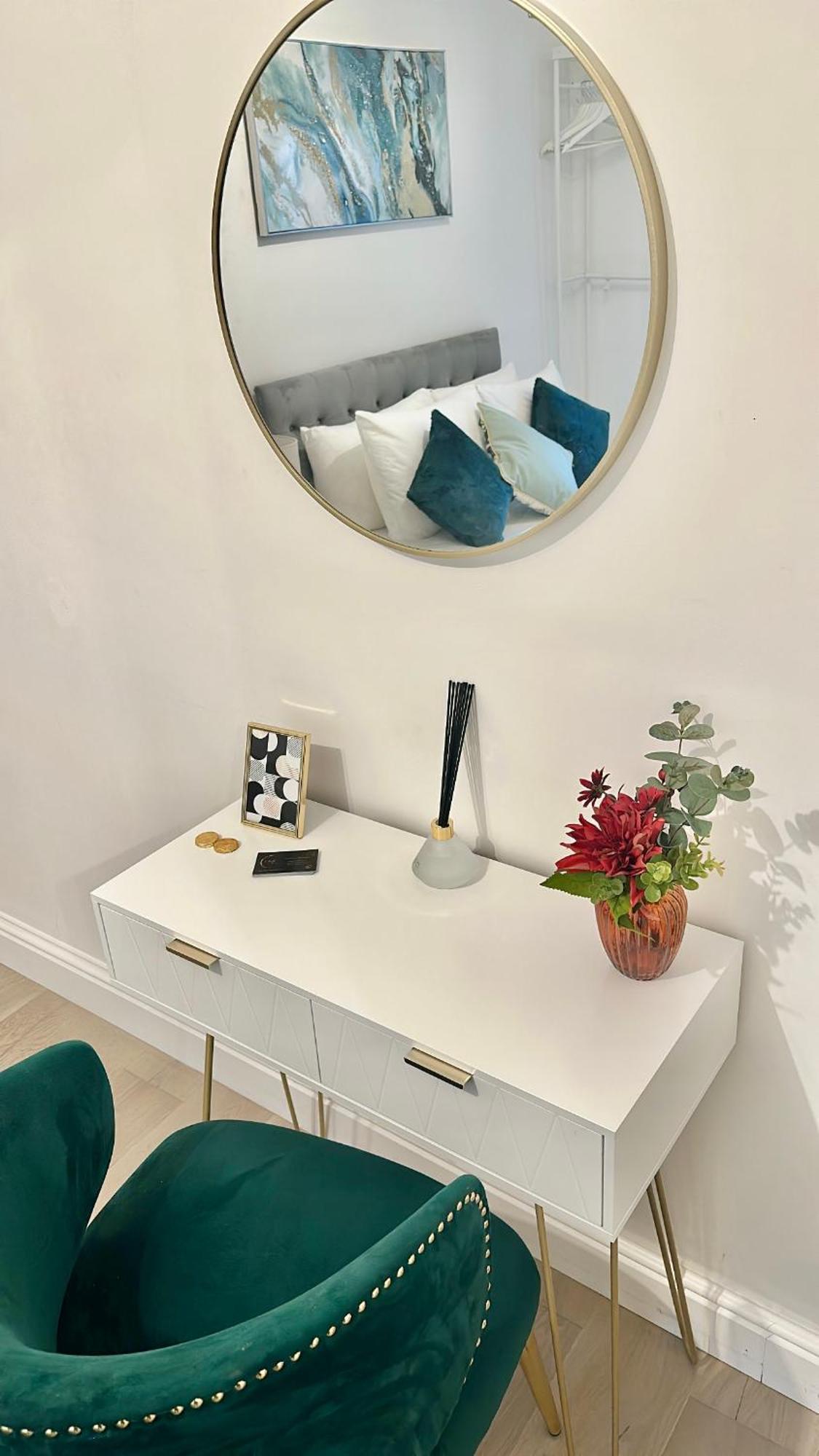 The Green Luxe En-Suite In Stratford London Bagian luar foto